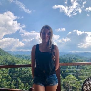 Meet your Posher, Regan